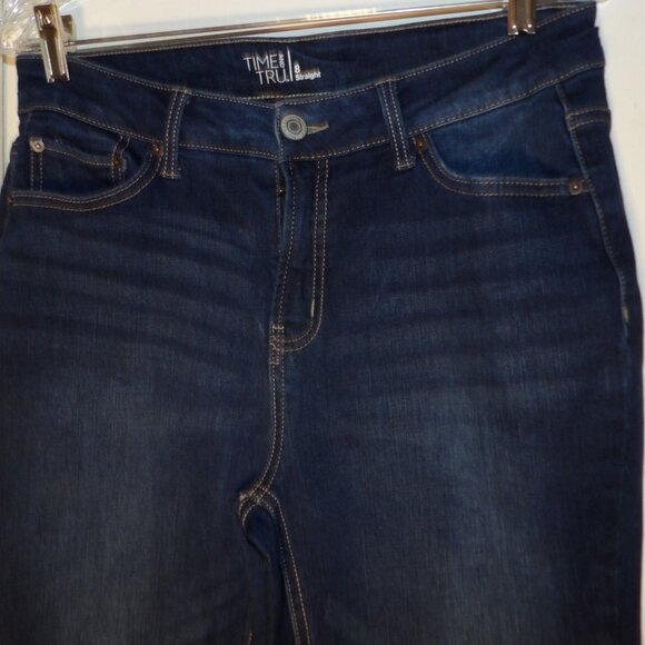 EUC Time And Tru Mid Rise Straight Leg Jeans Sz 8 - Picture 2 of 6